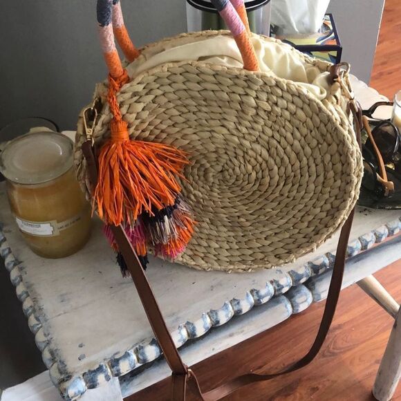 Nordstrom Round straw bag with tassel - Picture 3 of 5
